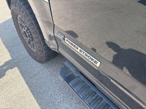 Used 2022 Ford F350 XLT w/ Black Appearance Package AWD/4WD image 11