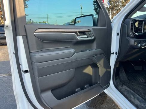 Used 2023 GMC Sierra 1500 SLE w/ Preferred Package AWD/4WD image 5