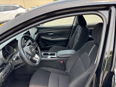 Used 2025 Nissan Sentra SV FWD image 24
