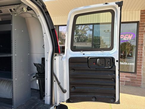 Used 2022 GMC Savana 2500 w/ Driver Convenience Package RWD image 16