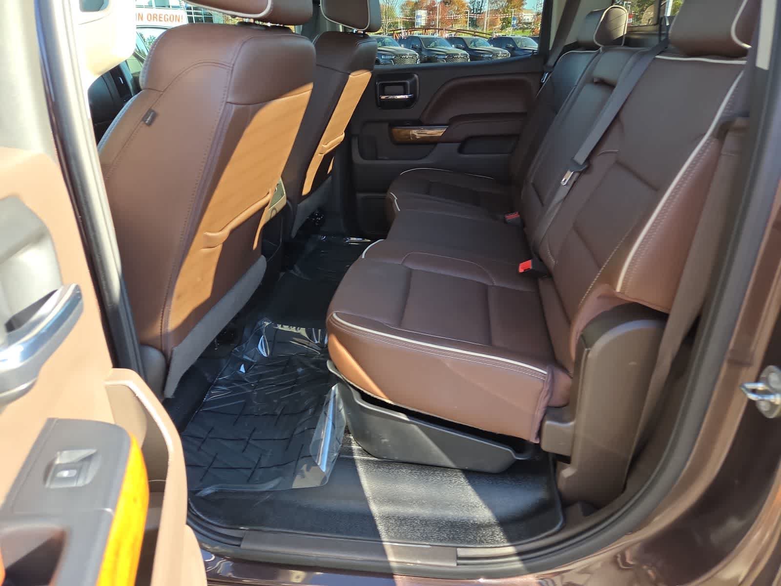 Used 2016 Chevrolet Silverado 1500 High Country w/ High Country Premium Package AWD/4WD image 21