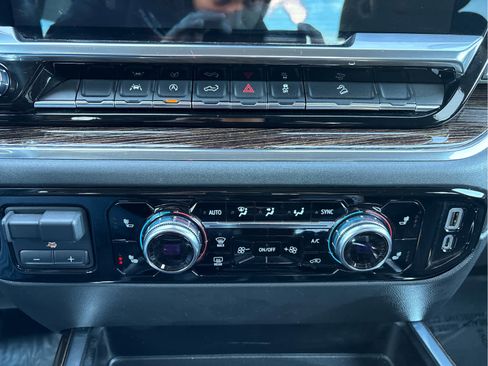 Used 2023 GMC Sierra 1500 Elevation image 17