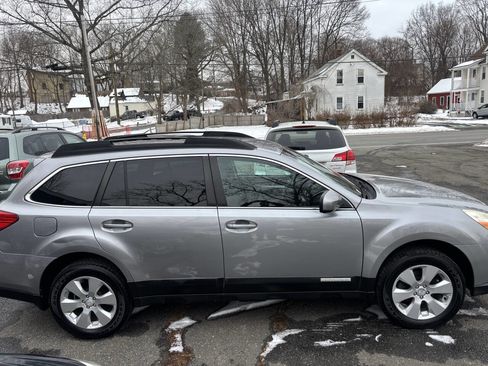 Used 2011 Subaru Outback 2.5i Premium w/ All-Weather Pkg image 6
