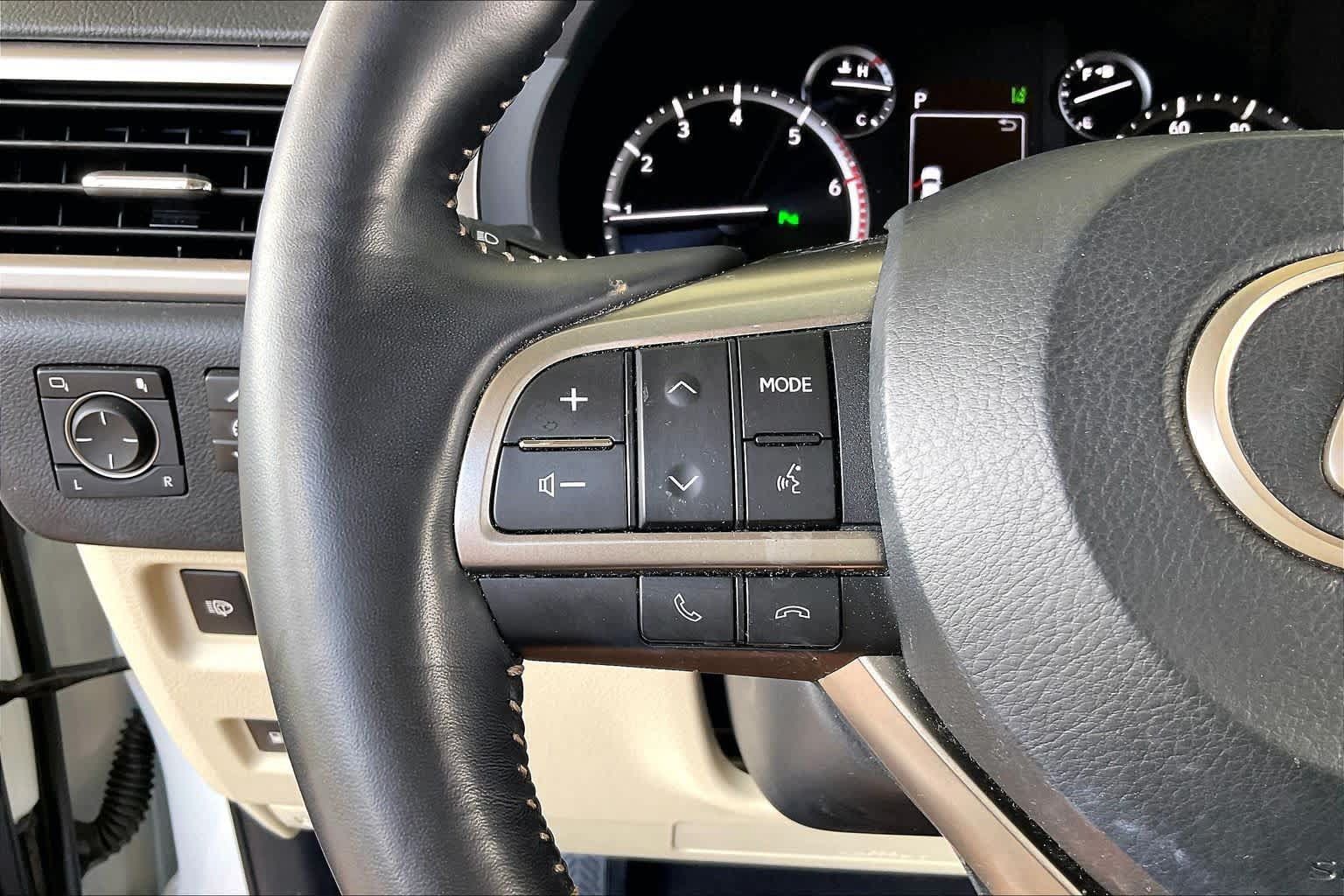 Used 2023 Lexus GX 460 Luxury w/ Sport Design Package AWD/4WD image 21