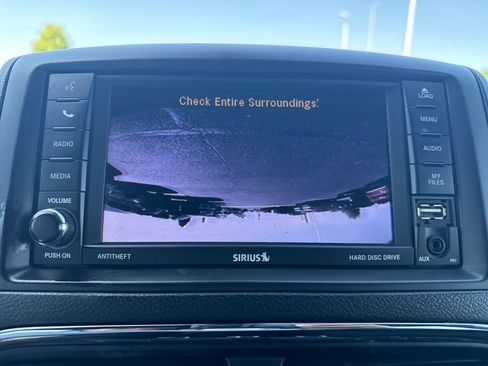 Used 2020 Dodge Grand Caravan SE FWD image 25