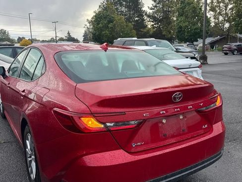 Used 2025 Toyota Camry LE FWD image 3
