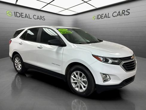 Used 2021 Chevrolet Equinox LS FWD image 3