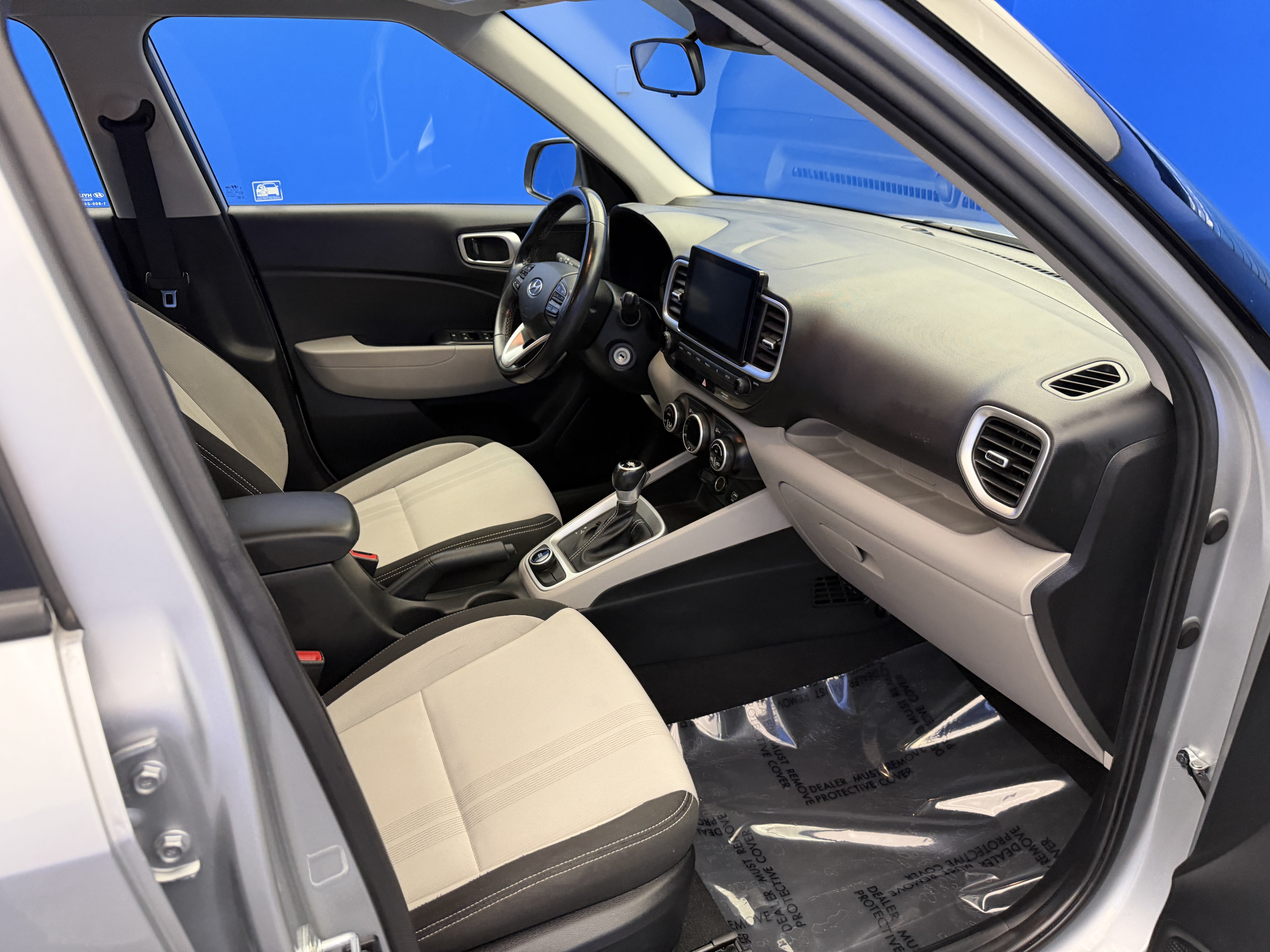 Used 2021 Hyundai Venue SEL FWD image 22