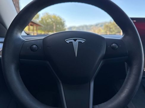 Used 2023 Tesla Model 3 Performance image 25