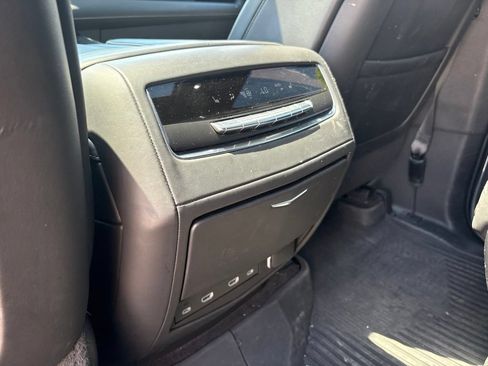 Used 2022 Cadillac Escalade ESV Sport Platinum w/ LPO, ONYX Package AWD/4WD image 19