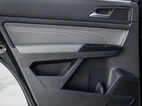 Used 2021 Volkswagen Atlas Cross Sport SE image 33