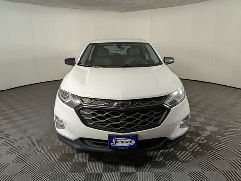 Used 2019 Chevrolet Equinox LT image 2