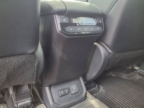Used 2021 Toyota Highlander Platinum AWD/4WD image 24