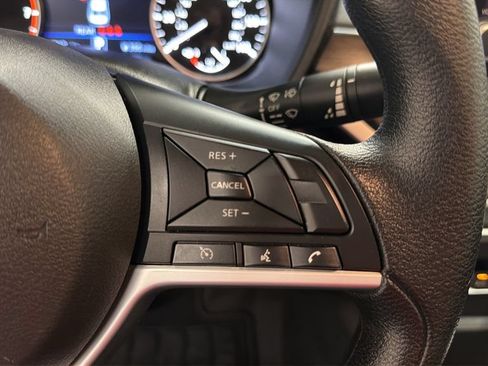 Used 2025 Nissan Altima 2.5 SV FWD image 18