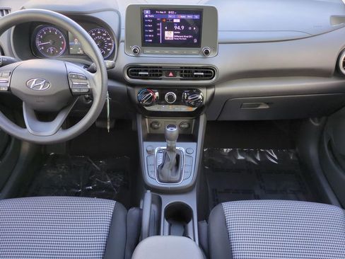 Certified 2022 Hyundai Kona SE FWD image 15