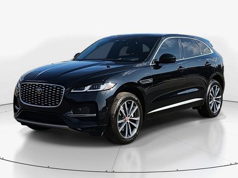 Used 2023 Jaguar F-PACE S image 10
