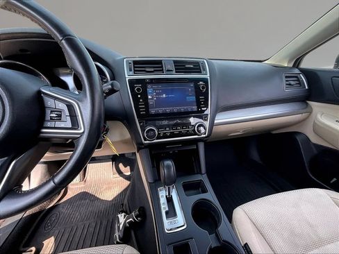 Used 2018 Subaru Outback 2.5i Premium AWD/4WD image 7