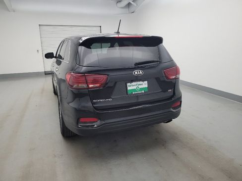 Used 2020 Kia Sorento LX FWD image 6