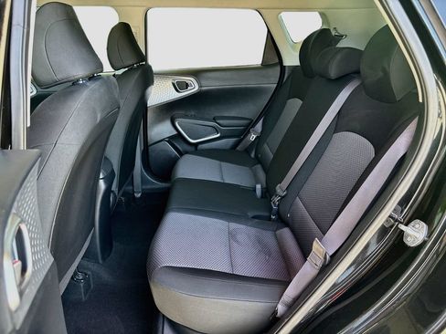 Used 2023 Kia Soul LX w/ Option Group 015 FWD image 20