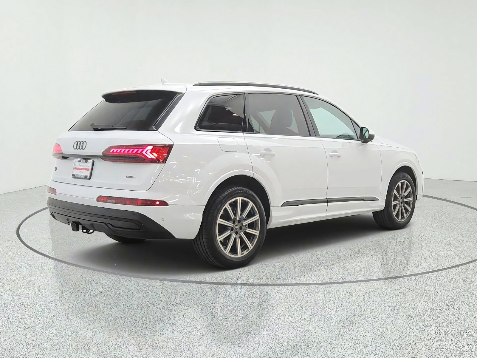 Used 2023 Audi Q7 2.0T Premium Plus w/ Premium Plus Package AWD/4WD image 5