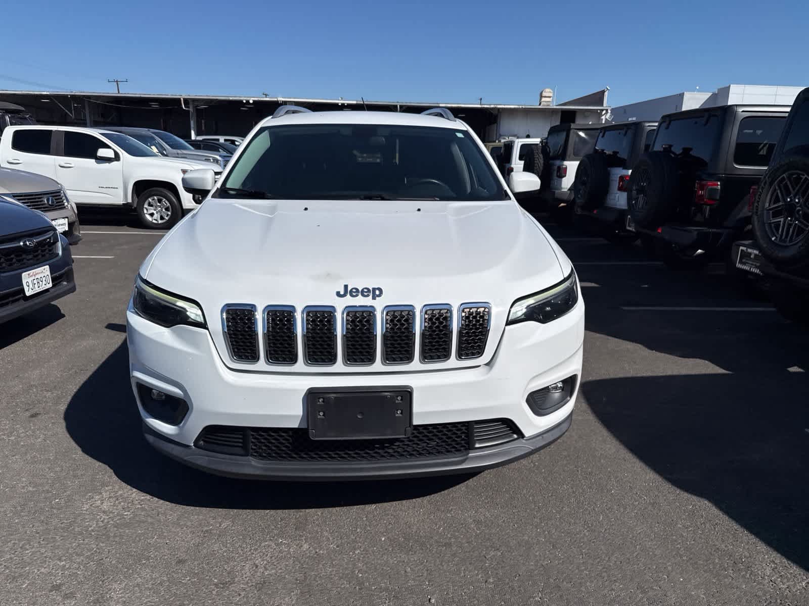 Used 2019 Jeep Cherokee Latitude Plus FWD image 4