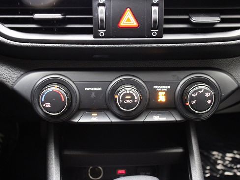 Used 2023 Kia Forte LX image 36