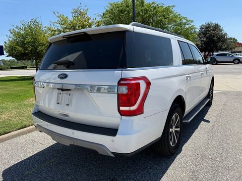 Used 2018 Ford Expedition Max XLT w/ Equipment Group 202A image 8