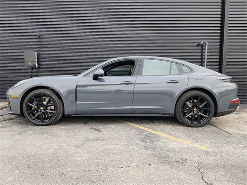 New 2026 Porsche Panamera 4 E-Hybrid image 2