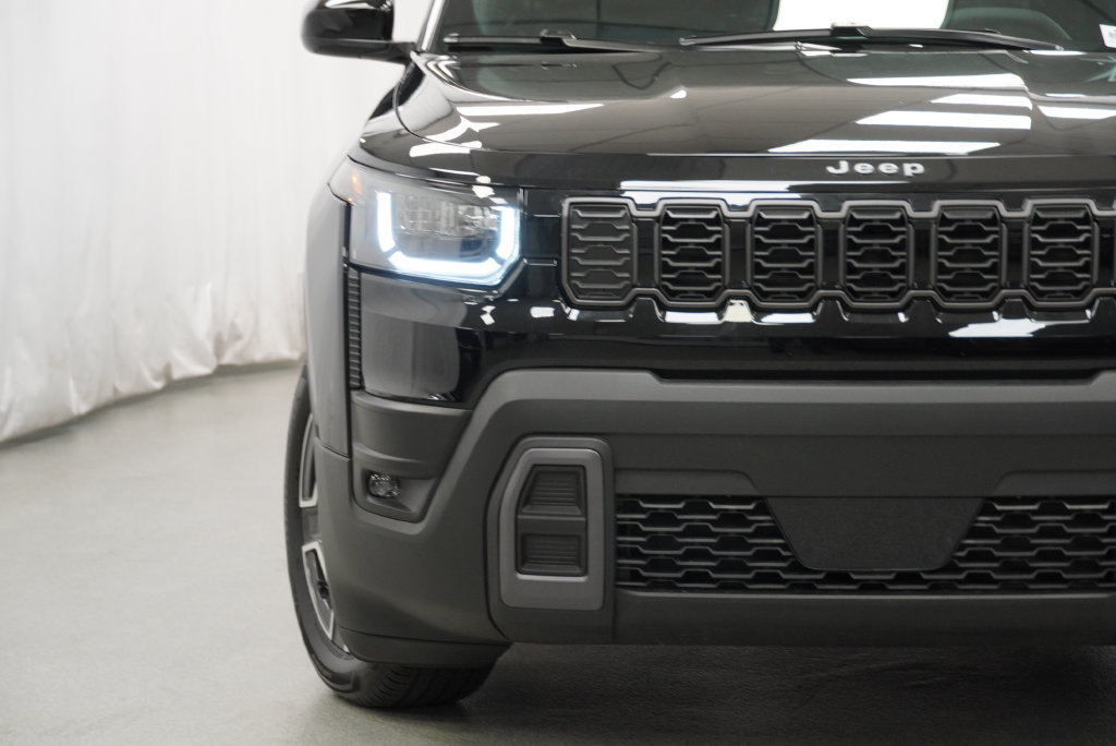 New 2026 Jeep Cherokee Laredo AWD/4WD image 10