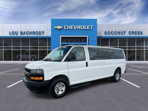 Used 2023 Chevrolet Express 3500 LS image 4
