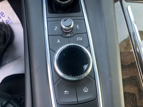 Used 2021 Cadillac Escalade Sport Platinum w/ LPO, ONYX Package AWD/4WD image 32