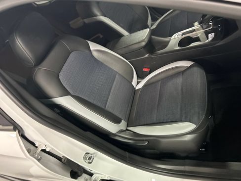 Used 2025 Buick Envista Preferred FWD image 25