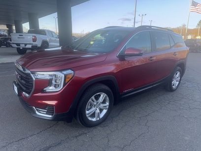 Used 2024 GMC Terrain SLE w/ Driver Convenience Package