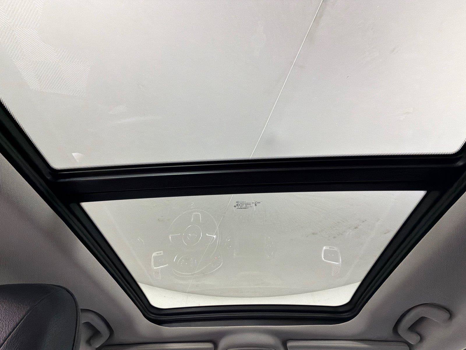 Used 2018 Jeep Compass Latitude w/ Popular Equipment Group FWD image 21