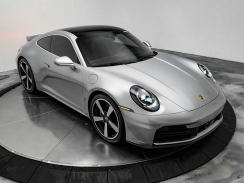 Used 2025 Porsche 911 Carrera image 27