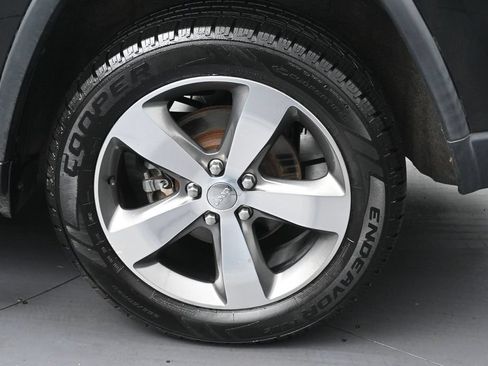 Used 2015 Jeep Grand Cherokee Limited w/ Trailer Tow Group IV AWD/4WD image 37