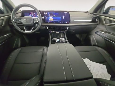 Certified 2025 Chevrolet Traverse LT w/ Midnight/Sport Edition AWD/4WD image 10