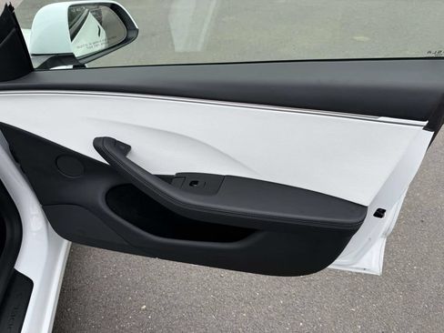 Used 2025 Tesla Model 3 Long Range AWD/4WD image 15