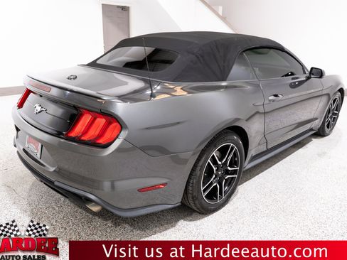 Used 2018 Ford Mustang Premium RWD image 8