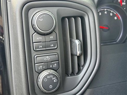 Used 2022 Chevrolet Silverado 1500 Custom Trail Boss w/ LPO, Dark Essentials Package image 26