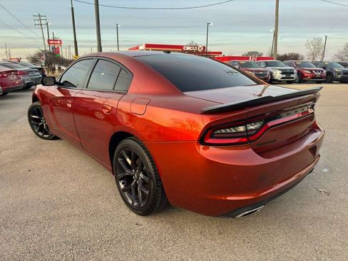 Used 2021 Dodge Charger SXT w/ Blacktop Package image 6