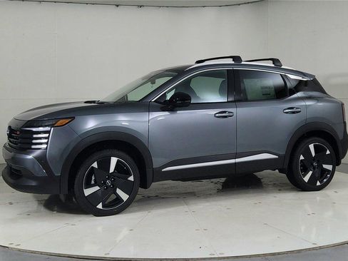 New 2026 Nissan Kicks SR w/ Illumination Package image 3