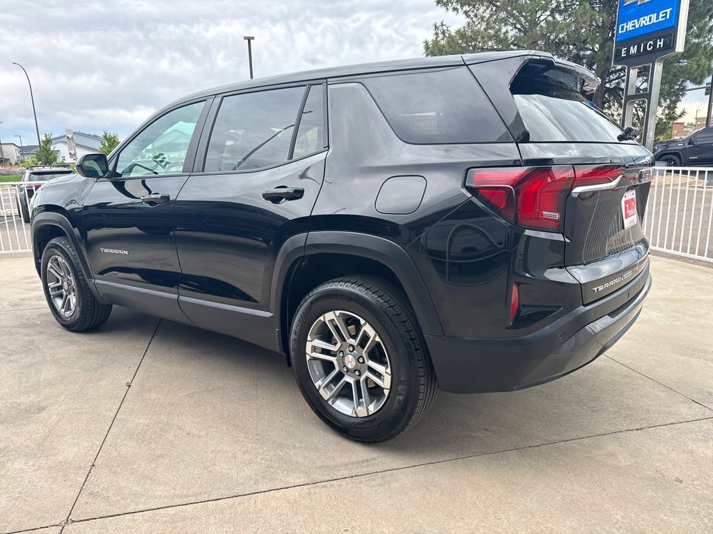Used 2026 GMC Terrain Elevation AWD/4WD image 3