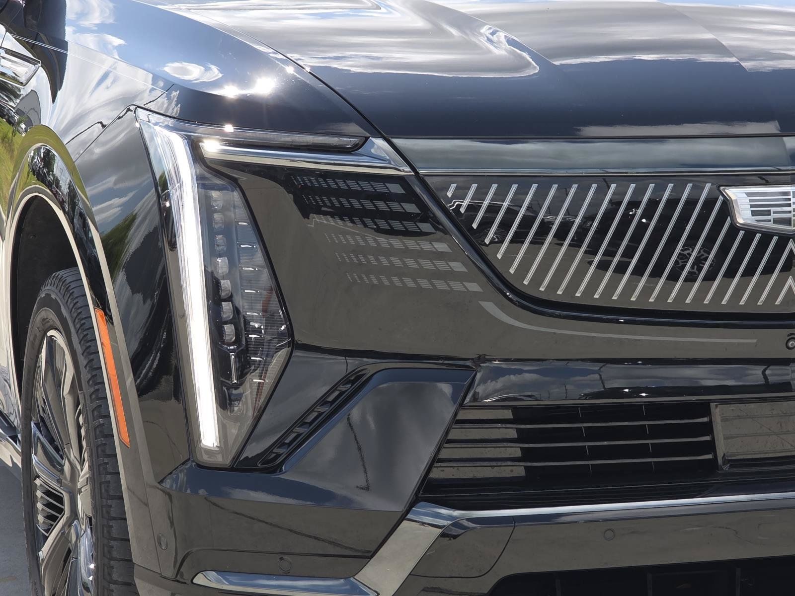 Certified 2026 Cadillac Escalade IQL Sport 1 AWD/4WD image 9
