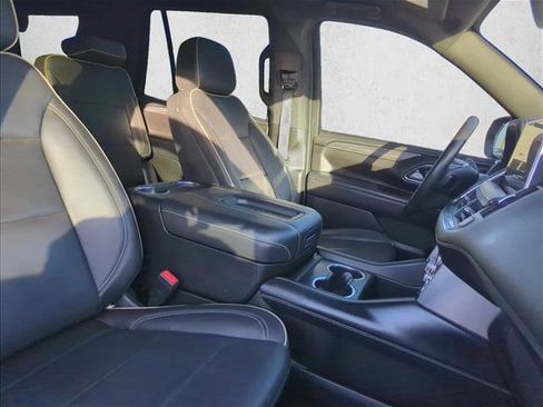 Used 2021 GMC Yukon SLT w/ SLT Luxury Package image 27