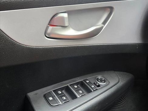 Used 2024 Kia Forte LX image 10