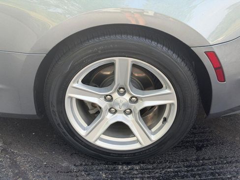Used 2022 Chevrolet Camaro LT RWD image 7