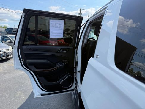 Used 2017 Chevrolet Tahoe LT image 33