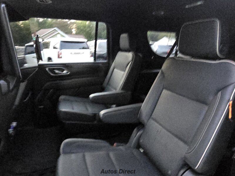Used 2021 GMC Yukon XL SLT w/ Rear Media and Nav Package AWD/4WD image 26