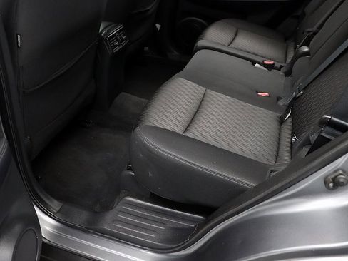 Used 2018 Nissan Rogue SV image 27